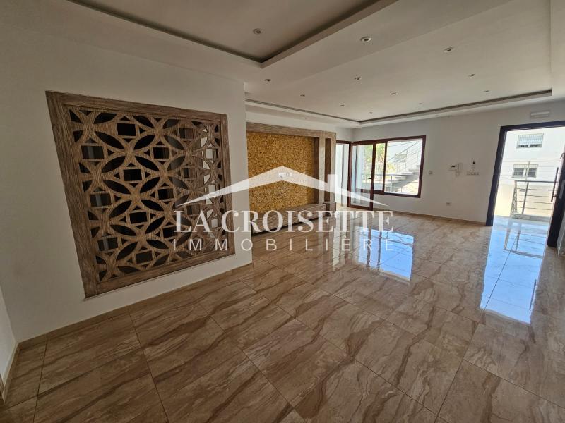 Etage de villa S+2 à La Marsa